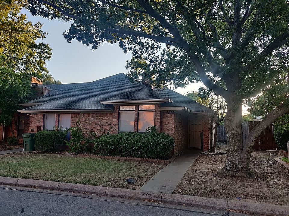 1st image of 5926 Royal Club Dr