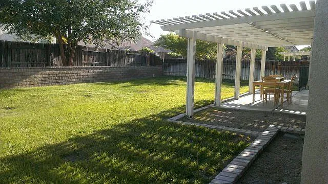 3 bed, 2.5 bath, 1629 sqft, $3,200 — Photo 2