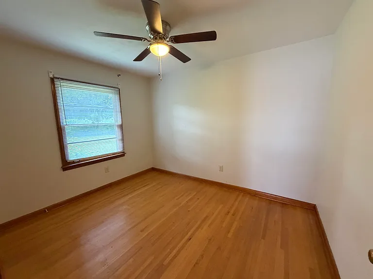 5045 Flamingo Rd — Photo 9