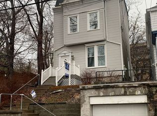 79 Greenbush St, Pittsburgh, PA 15211