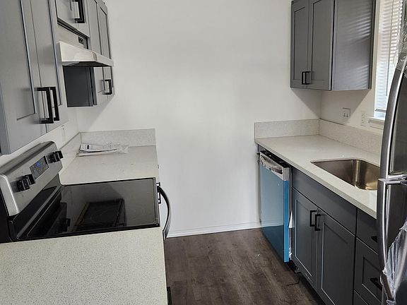 5th image of 1118 W 36th St