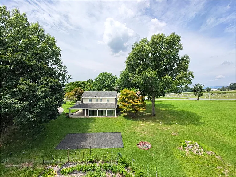 301 Ontelaunee Dr — Photo 12