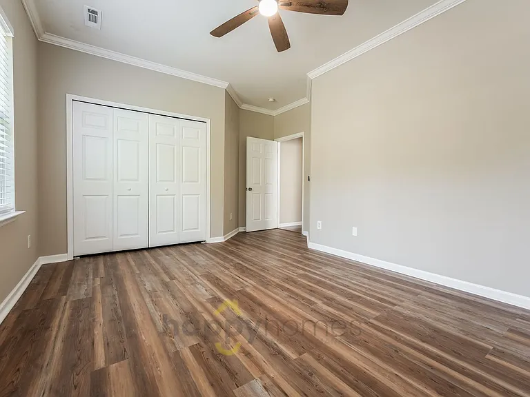 231 Xavier St — Photo 13