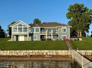 6642 S Lake Trl, Wentworth, SD 57075