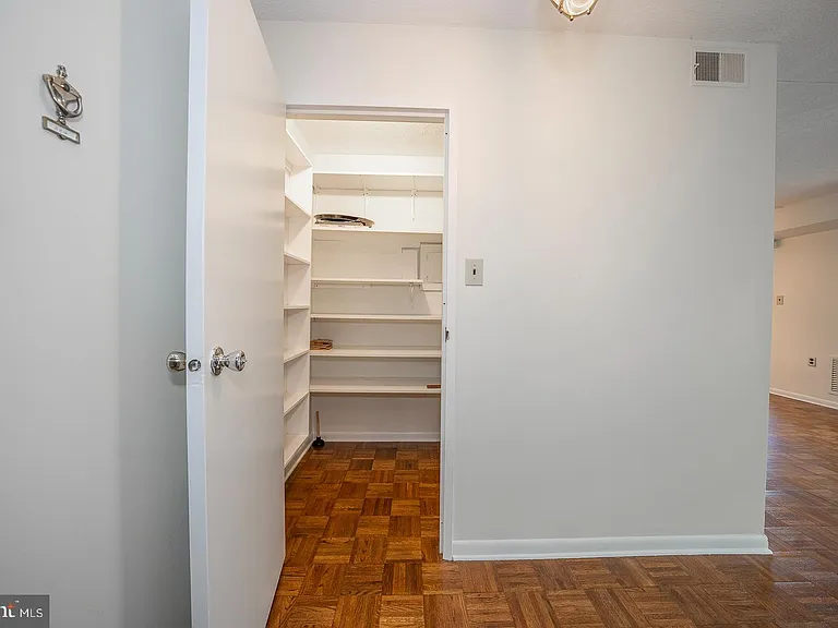 260 W Montgomery Ave #304 — Photo 7