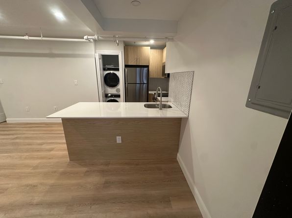 2 Joy St #B