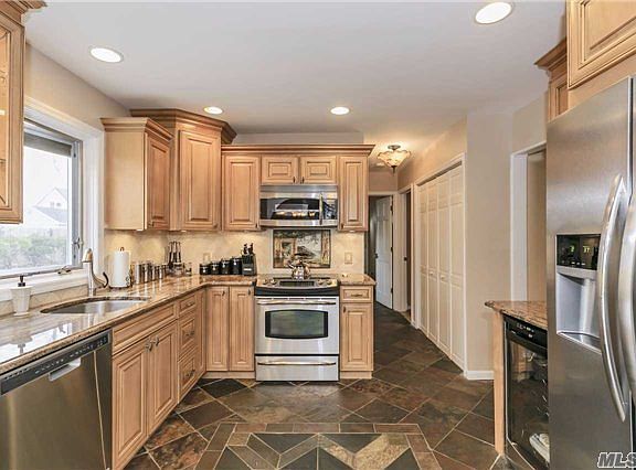 5th image of 224 Parkside Ave