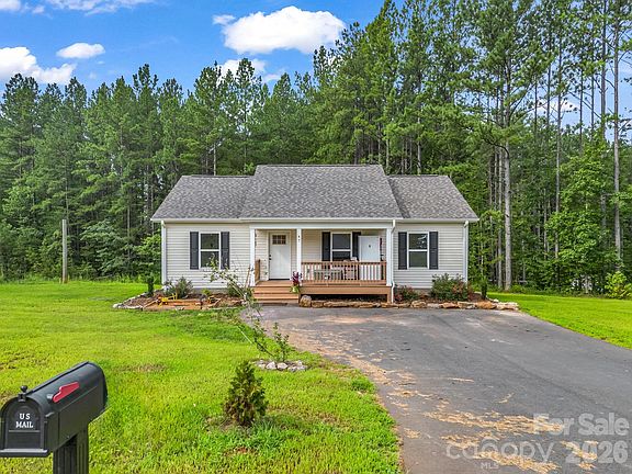 2nd image of 47 Heartleaf Ln