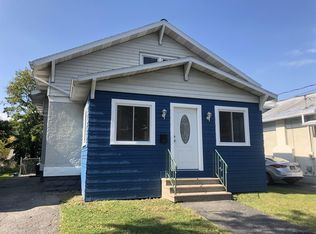 1085 Dean St, Schenectady, NY 12309