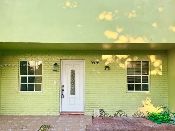 906 SW 74th Ave, Pompano Beach, FL 33068