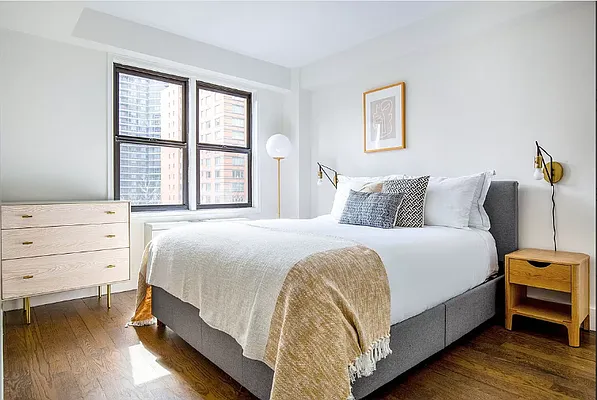 Rented by Manhattan Realty Group | media 18