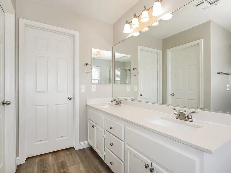 1022 Shades End Ave — Photo 11