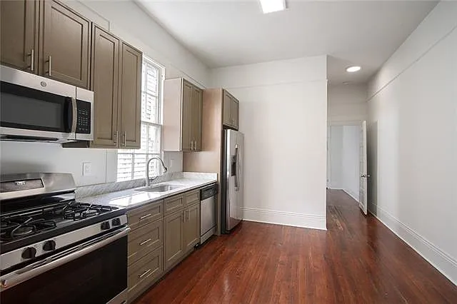 2216 Soniat St — Photo 4