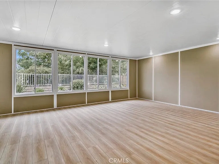 1425 Arrow Wood Dr — Photo 18