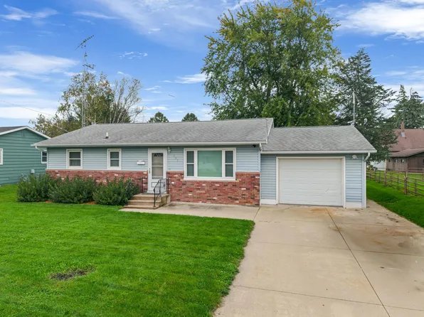 823 S East St, Caledonia, MN 55921