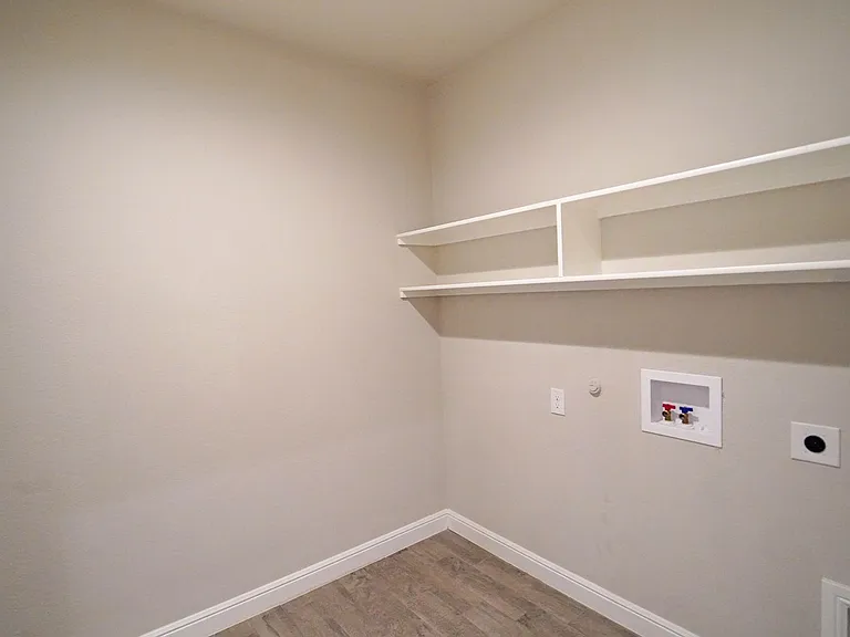 2401 Goodnight Ranch Dr — Photo 14