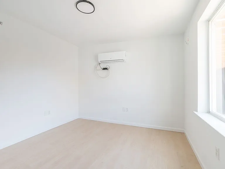 3003 Glenwood — Photo 138
