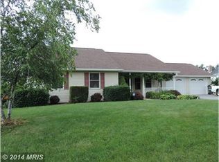 225 Hickory Ln, Shippensburg, PA 17257