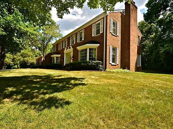 2nd image of 489 Pinewoods Dr