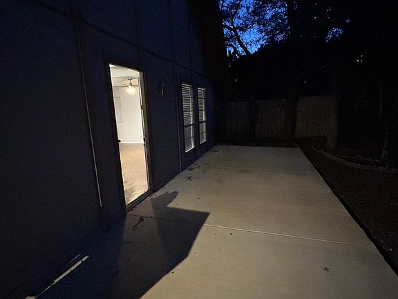 3rd image of 13719 Pomona St