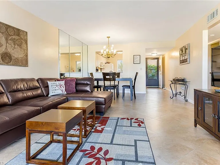 1075 Foxfire Ln #103 — Photo 3