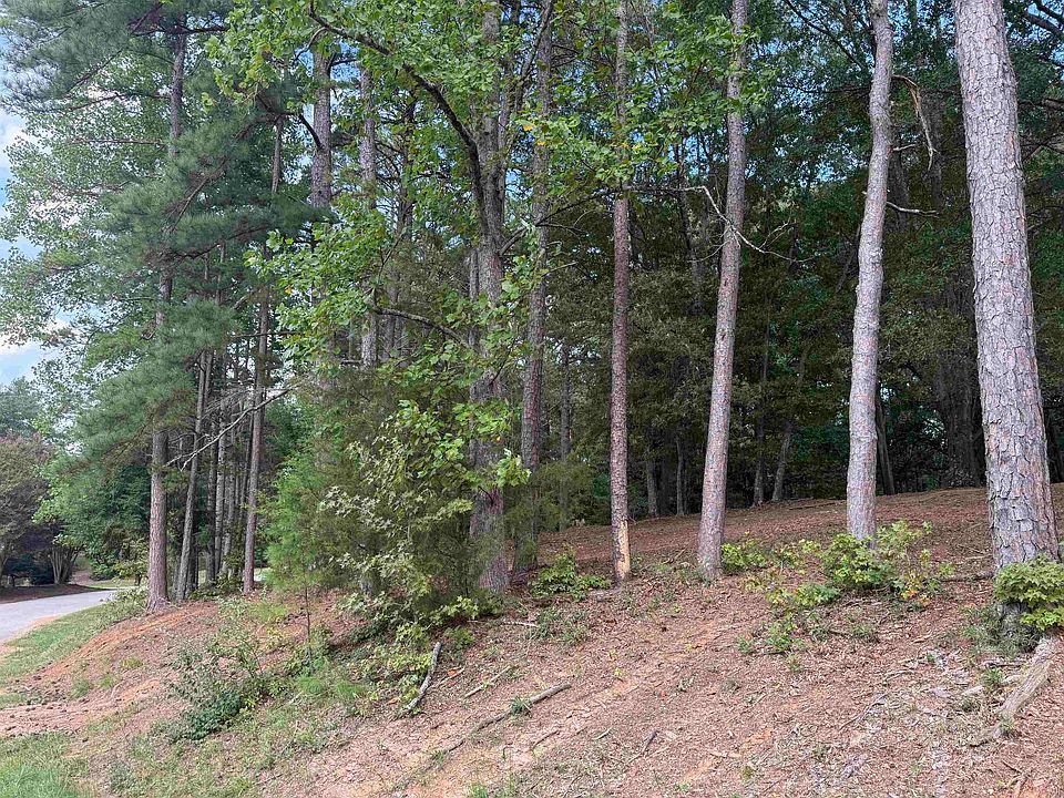 2nd image of 276 Saranac Dr