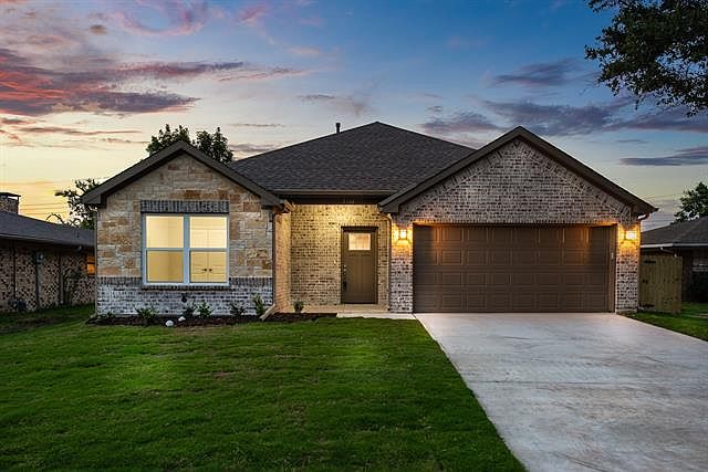 1st image of 3104 Chaparral Dr