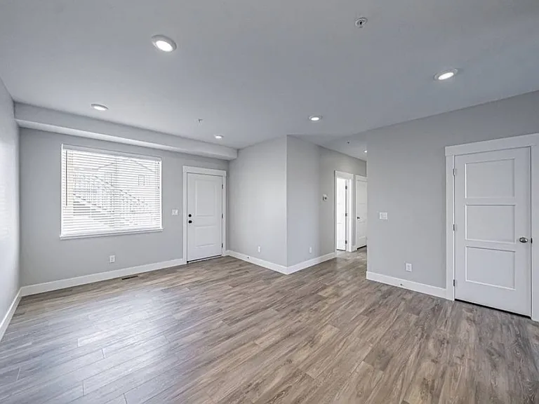 676 Carlow Dr #1201 — Photo 4