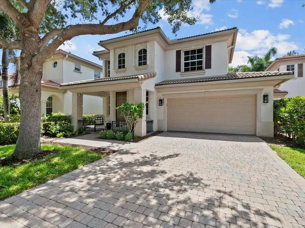 627 Castle Drive, Palm Beach Gardens, FL 33410