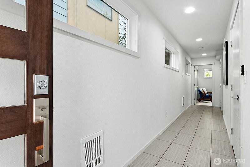 3rd image of 732 26th Avenue S #A