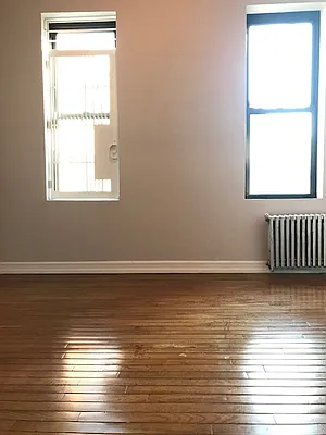 Rented by Beekman Street Realty | media 21