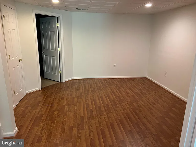 121 Lewisville Ct — Photo 16