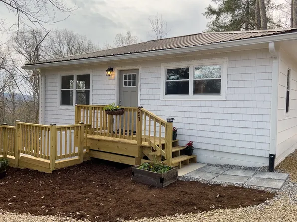 353 Kimsey St, Blairsville, GA 30512