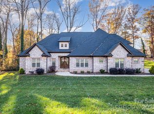 139 Trillium Dr, Statesville, NC 28625