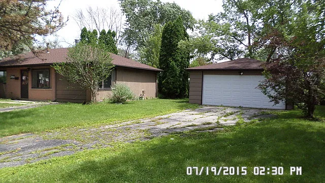 391 Newton St photo 1
