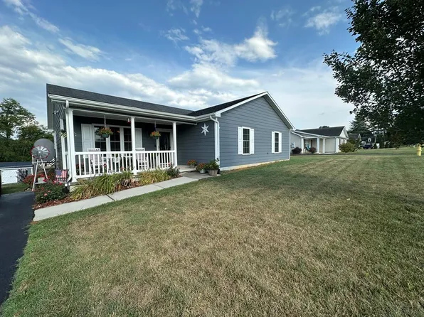 240 Deerfield Ln, Wytheville, VA 24382