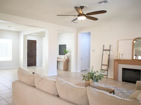 729 Sierra Verde Way NE, Rio Rancho, NM 87124