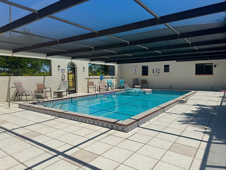 130-136 Cape Coral Pkwy W — Photo 2