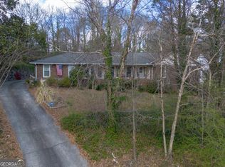 650 Riverside Rd, Roswell, GA 30075