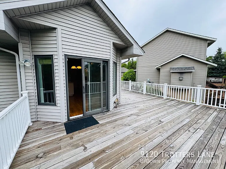 9120 Trotters Ln — Photo 28