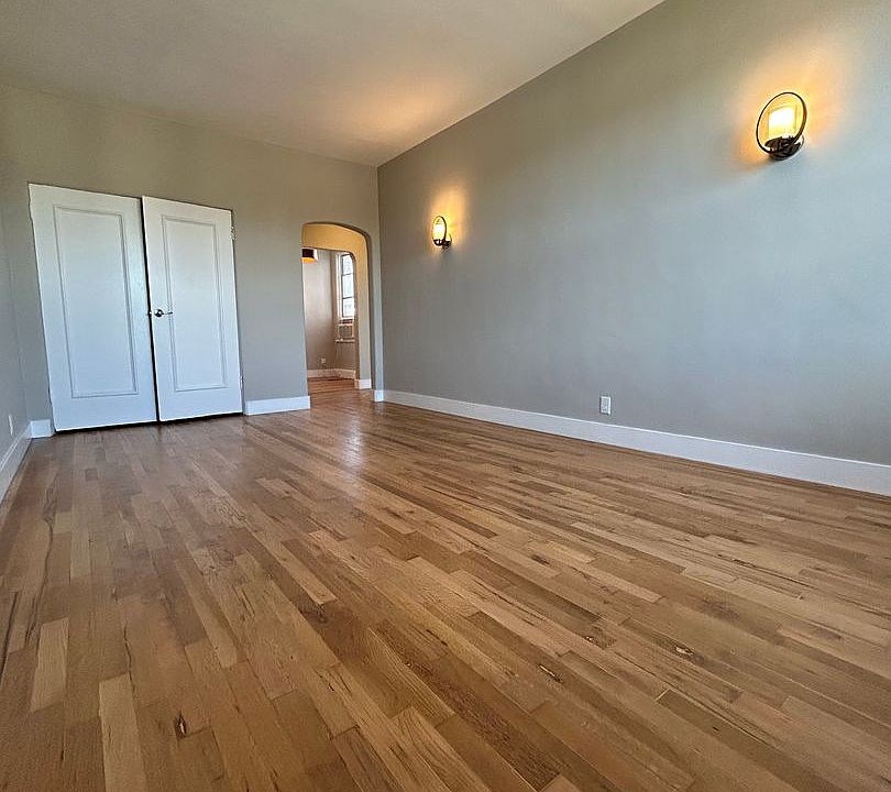 1st image of 1221 N Vermont Ave APT 320