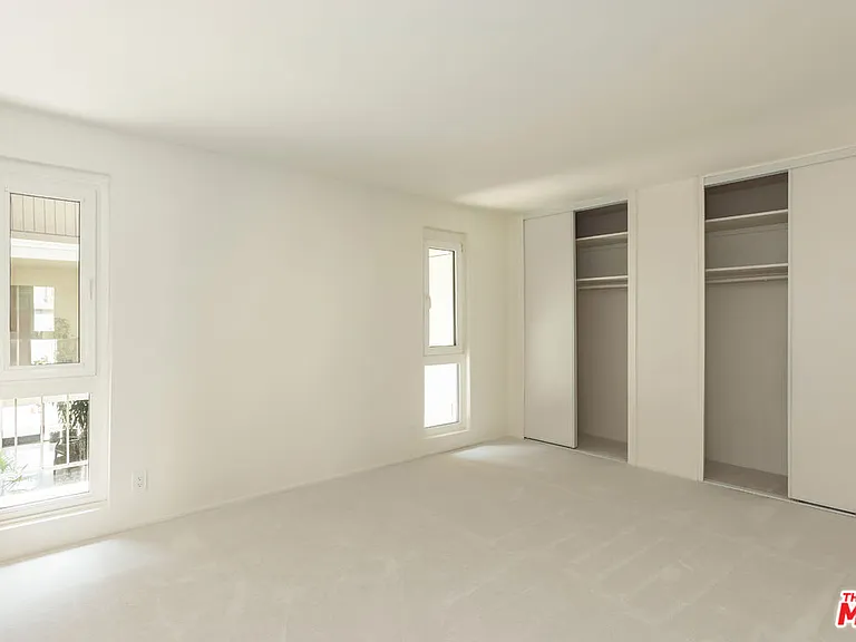 11789 Montana Ave #9 — Photo 15