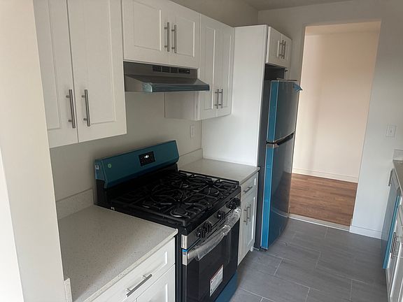 2nd image of 671 Bronx River Rd #5X