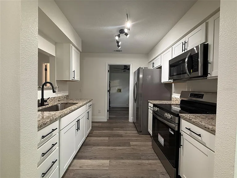 40233 Palm St — Photo 13