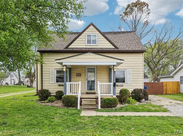 108 E Kentucky St, Trenton, IL 62293