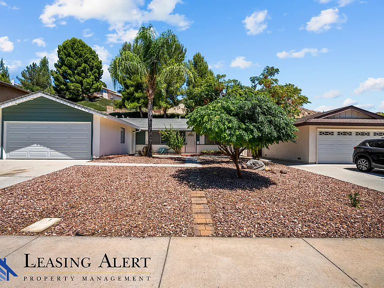 29238 Florabunda Rd — Photo 1