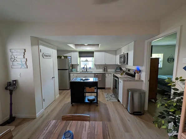 903 Kingsport Ct, Holly Hill, FL 32117