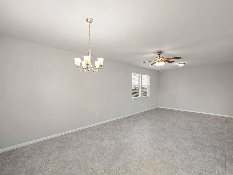 383 Eagle Brook Ln — Photo 9