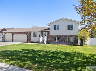 3100 E Wimbledon Cir, Ammon, ID 83406