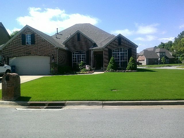1st image of 2808 E 102nd Pl